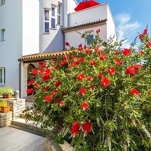 Borghese Apartman Póla